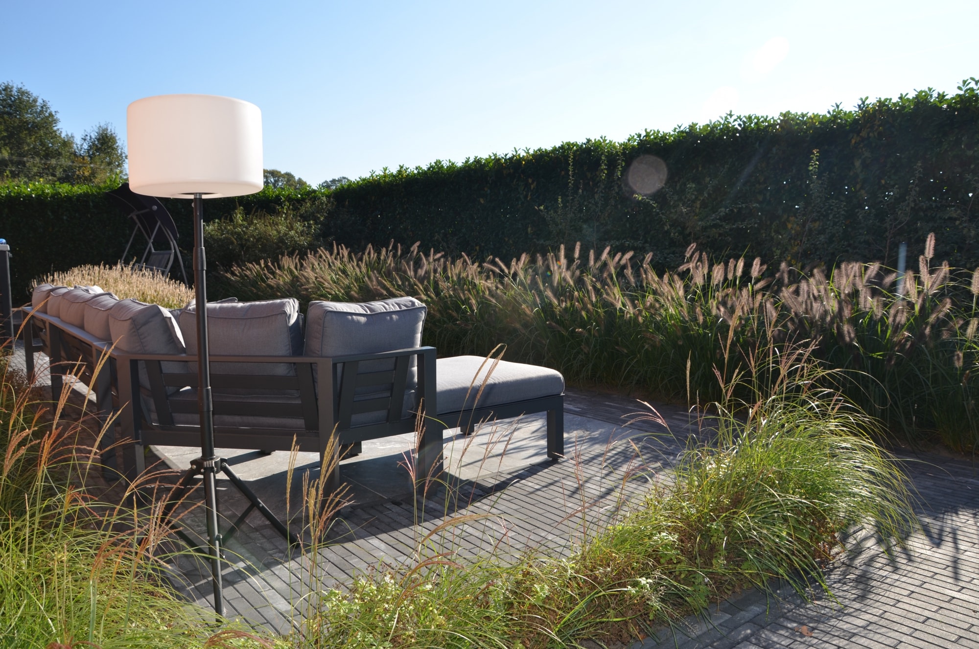 grote, moderne, landelijke tuin in Laar (D) 6